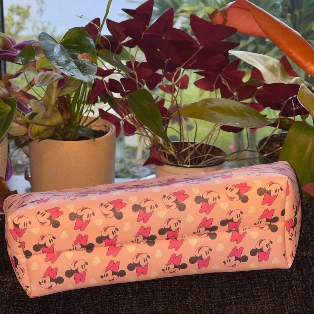DISNEY Minnie Mouse Makeup Bag - Picture 11 of 11